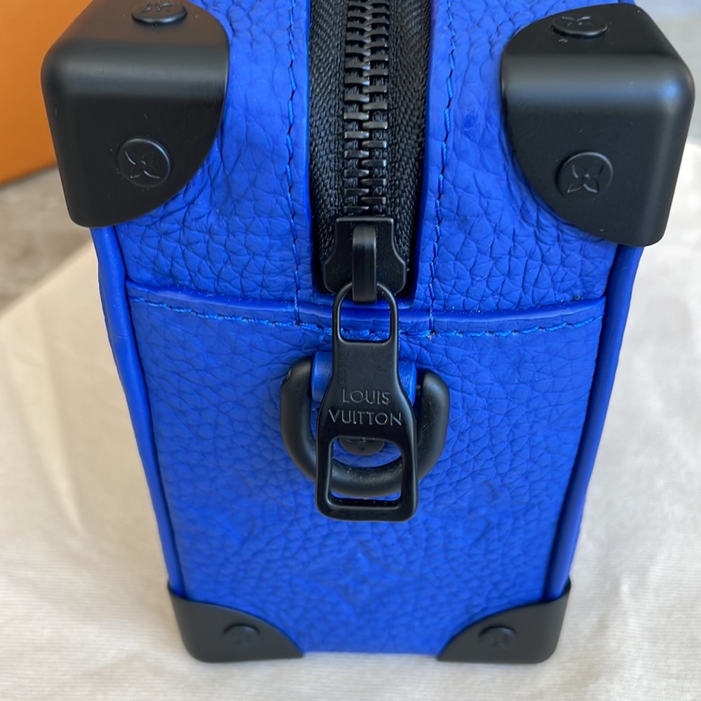 LIMITED EDITION LOUIS VUITTON MONOGRAM MINI SOFT TRUNK BAG - Picture 3 of 14